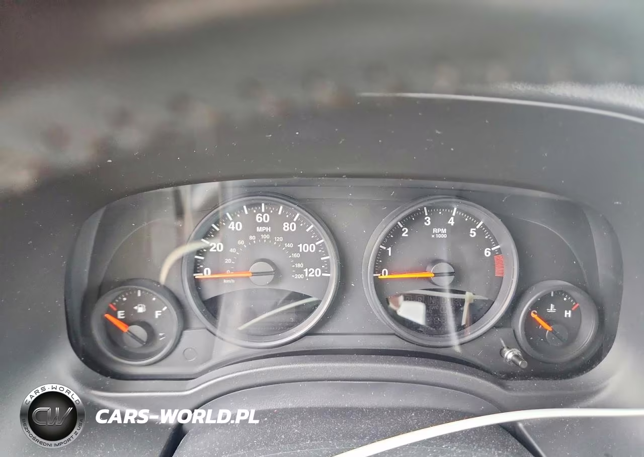 2013 Jeep Patriot Latitude VIN:1C4NJPFB4DD255284 - 9