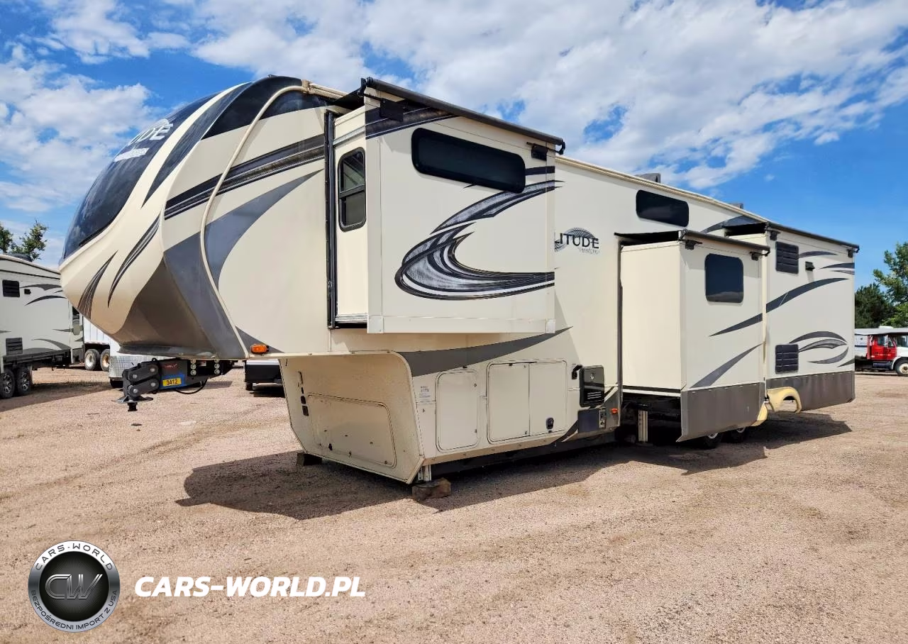 2020 Gran Solitude VIN:573FS4226L9904048 - 2