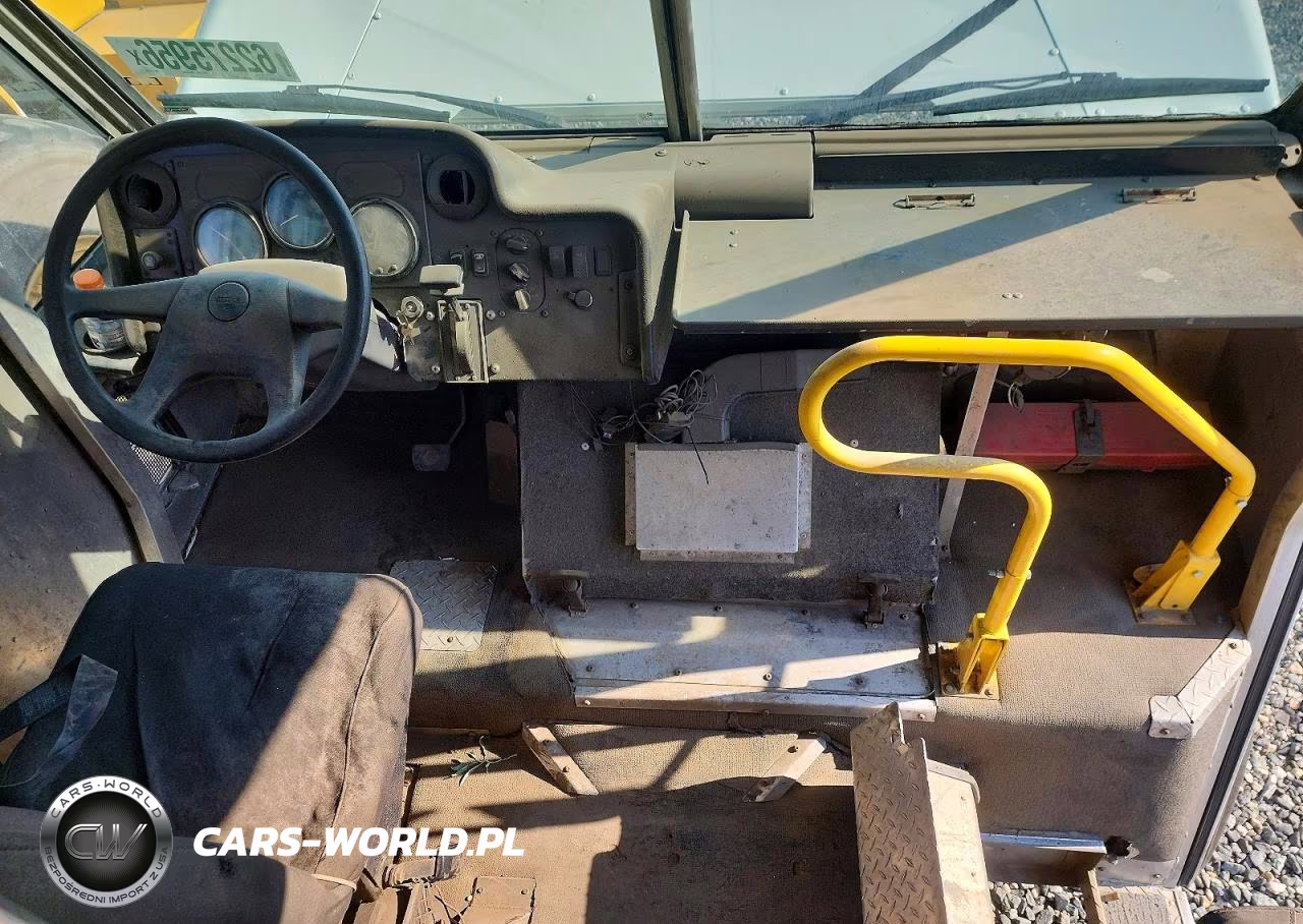 2006 Freightliner Chassis M - Delivery Truck VIN:4UZAAPDH06CV12385 - 8