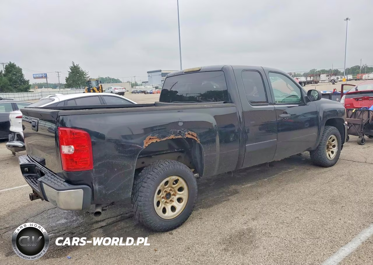 2007 Chevrolet Silverado K1500 VIN:2GCEK19J571695804 - 3