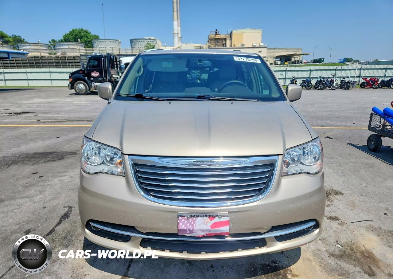 2016 Chrysler Town & Country Touring VIN:2C4RC1BG9GR245328 - 5