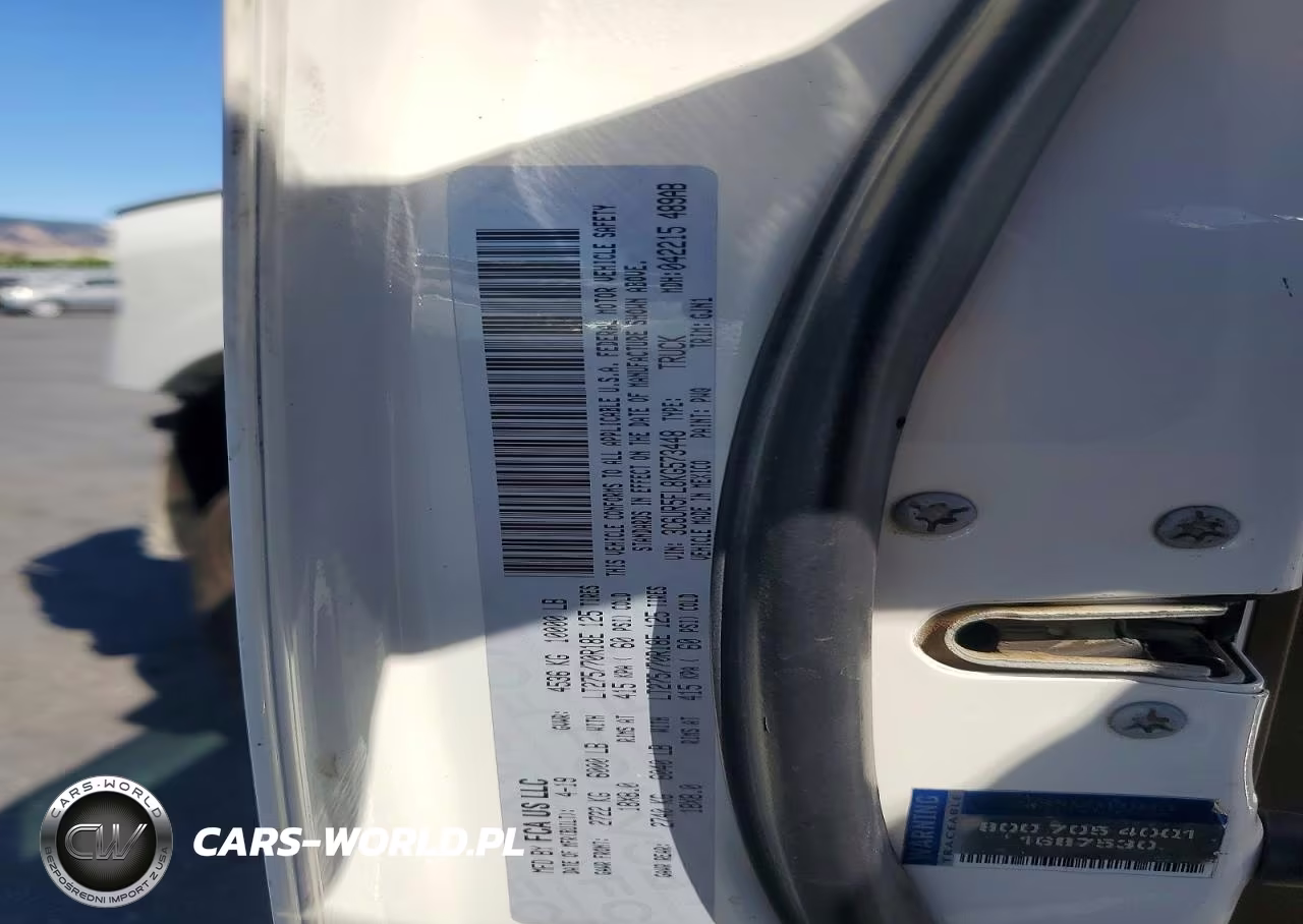 2019 Ram 2500 Laramie VIN:3C6UR5FL8KG573448 - 12