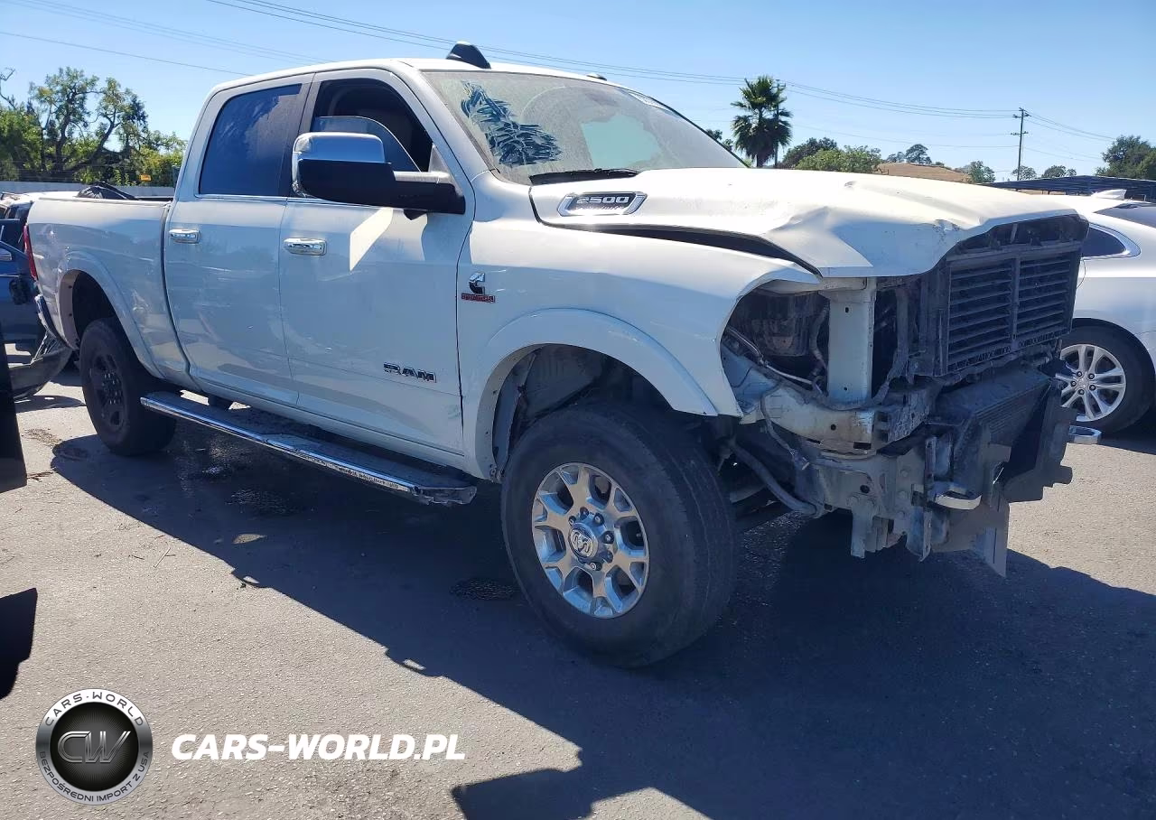 2019 Ram 2500 Laramie VIN:3C6UR5FL8KG573448 - 4
