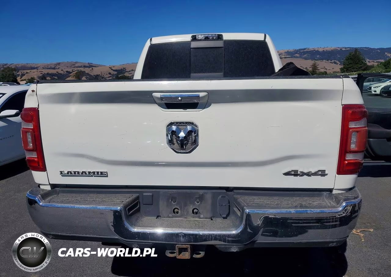 2019 Ram 2500 Laramie VIN:3C6UR5FL8KG573448 - 6