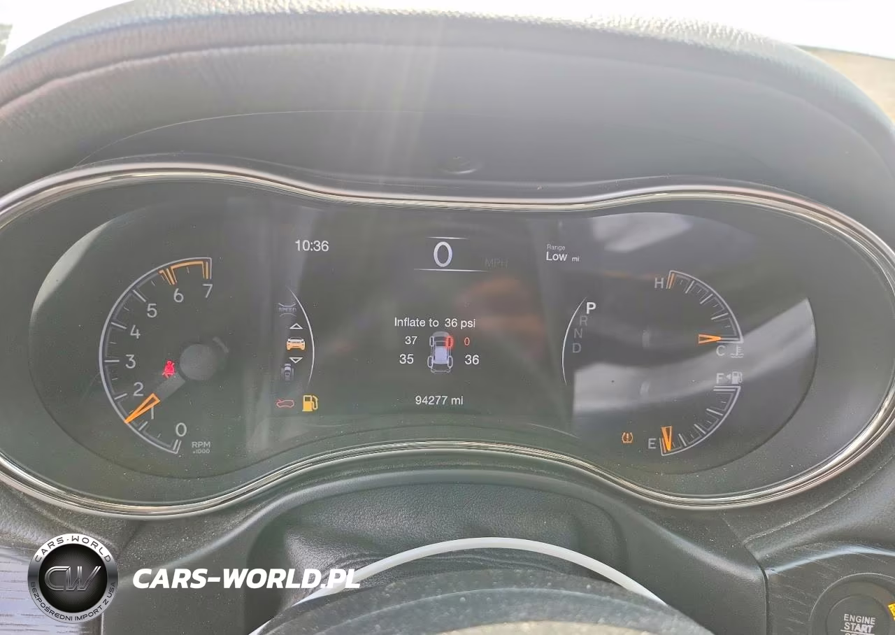 2019 Jeep Grand Cherokee Overland VIN:1C4RJFCT8KC567765 - 9