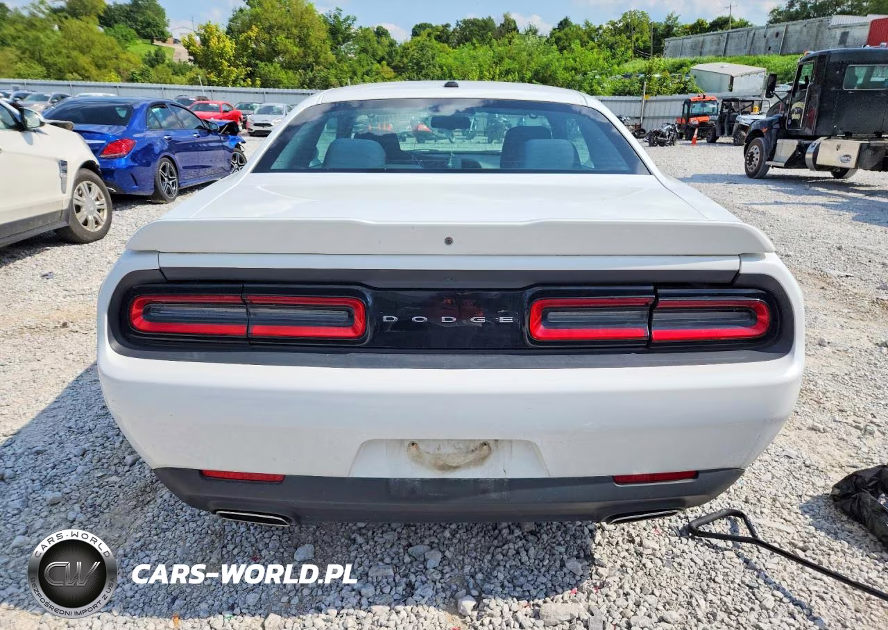 2019 Dodge Challenger Sxt VIN:2C3CDZAG9KH632323 - 6