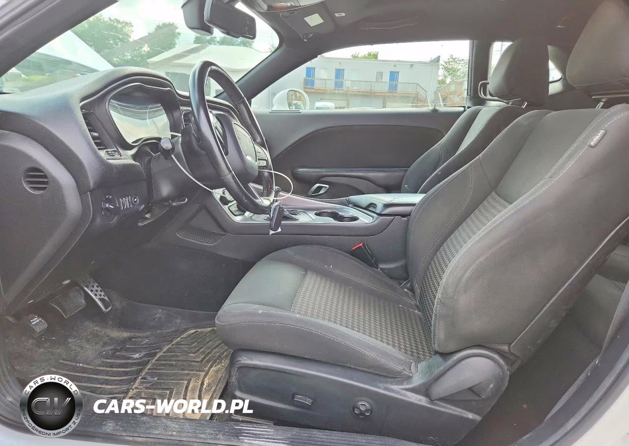2019 Dodge Challenger Sxt VIN:2C3CDZAG9KH632323 - 7