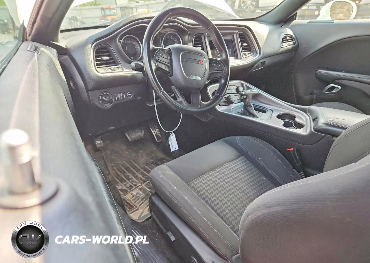 2019 Dodge Challenger Sxt VIN:2C3CDZAG9KH632323 - 8