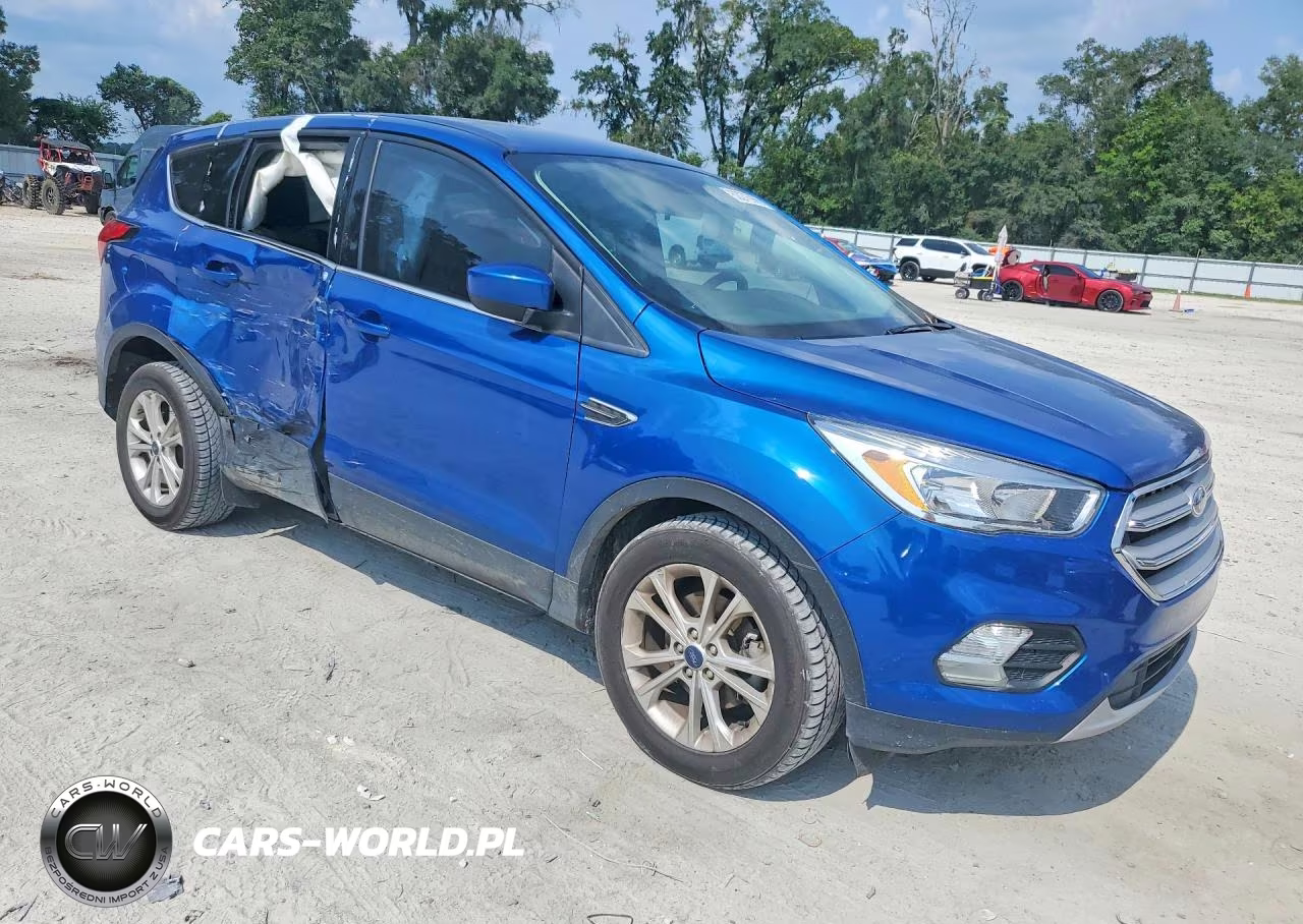 2019 Ford Escape Se VIN:1FMCU0GD0KUA64346 - 4