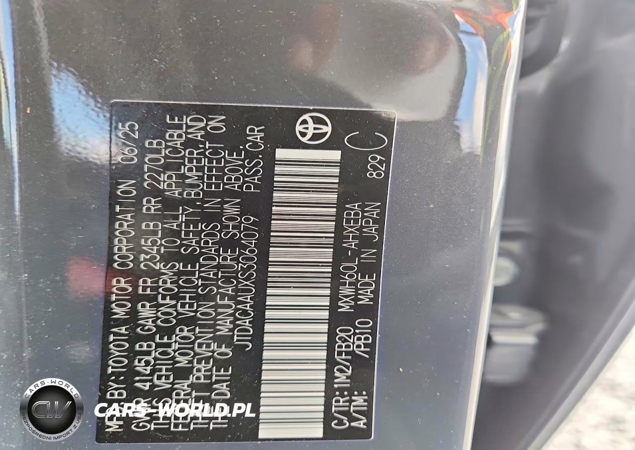 2025 Toyota Prius Le VIN:JTDACAAUXS3064079 - 12