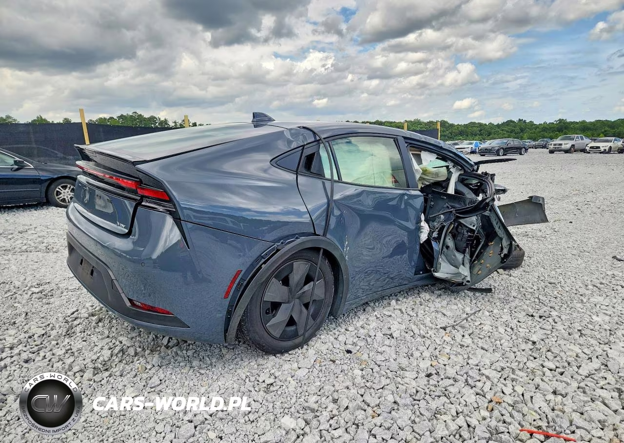 2025 Toyota Prius Le VIN:JTDACAAUXS3064079 - 3