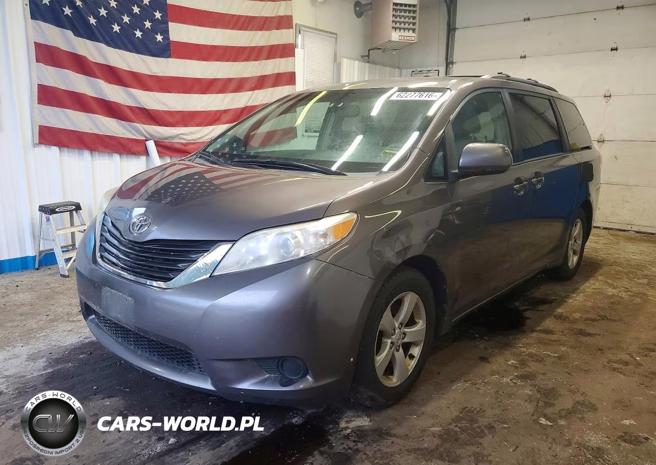 2011 Toyota Sienna Le