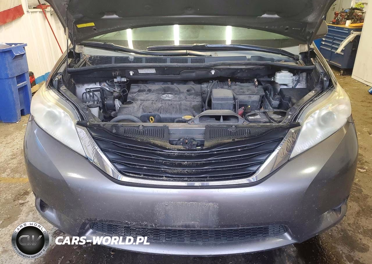2011 Toyota Sienna Le VIN:5TDKK3DC4BS027386 - 12