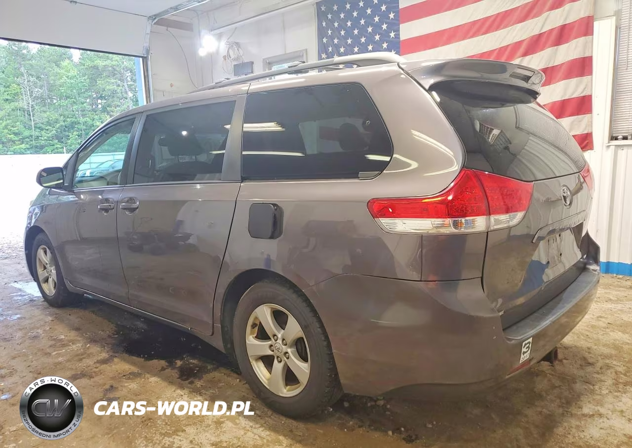 2011 Toyota Sienna Le VIN:5TDKK3DC4BS027386 - 2