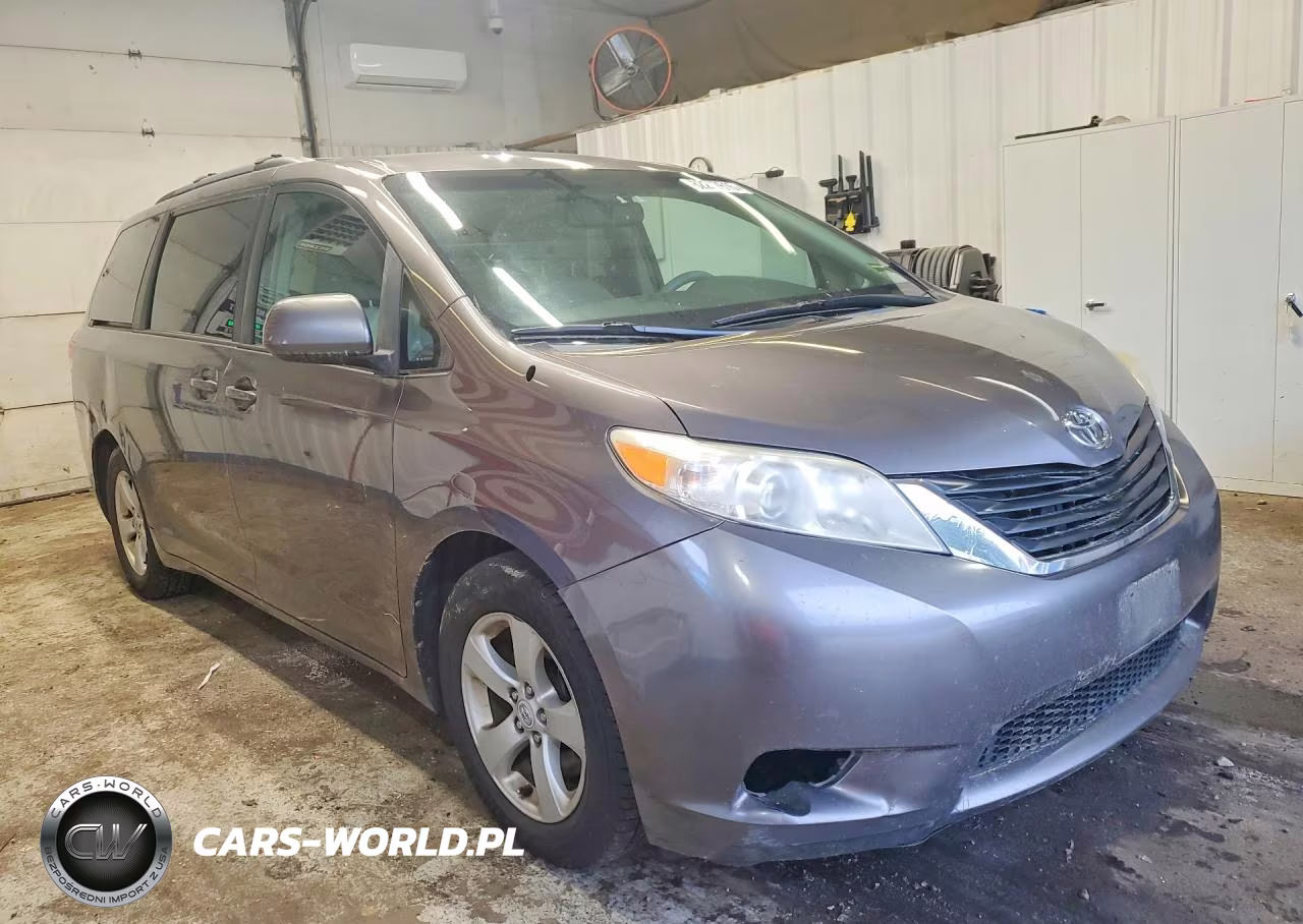 2011 Toyota Sienna Le VIN:5TDKK3DC4BS027386 - 4