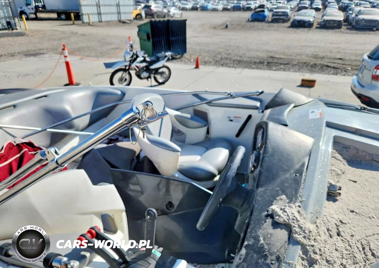 2000 Yamaha Boat Xr1800 - Boat VIN:YAMCH605F000 - 5