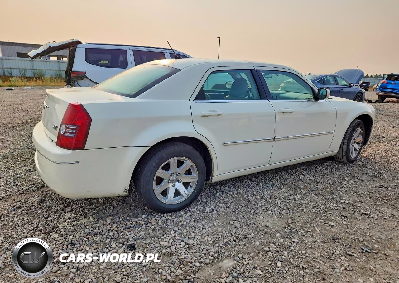 2008 Chrysler 300 Touring VIN:2C3KA53G68H131716 - 3