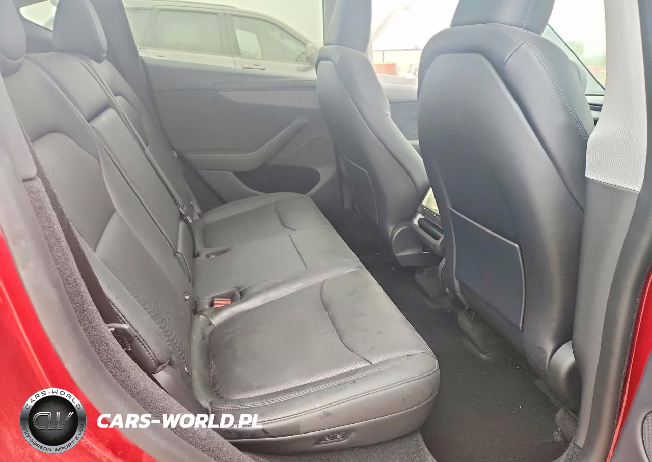 2026 Tesla Model Y VIN:7SAYGDEE1TF566641 - 10