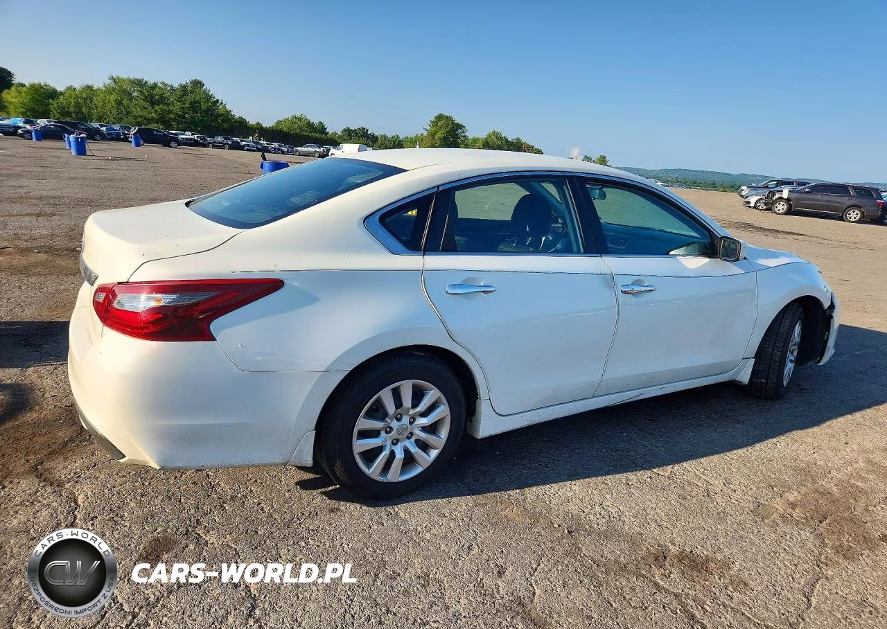 2018 Nissan Altima 2.5 S VIN:1N4AL3AP0JC474612 - 3