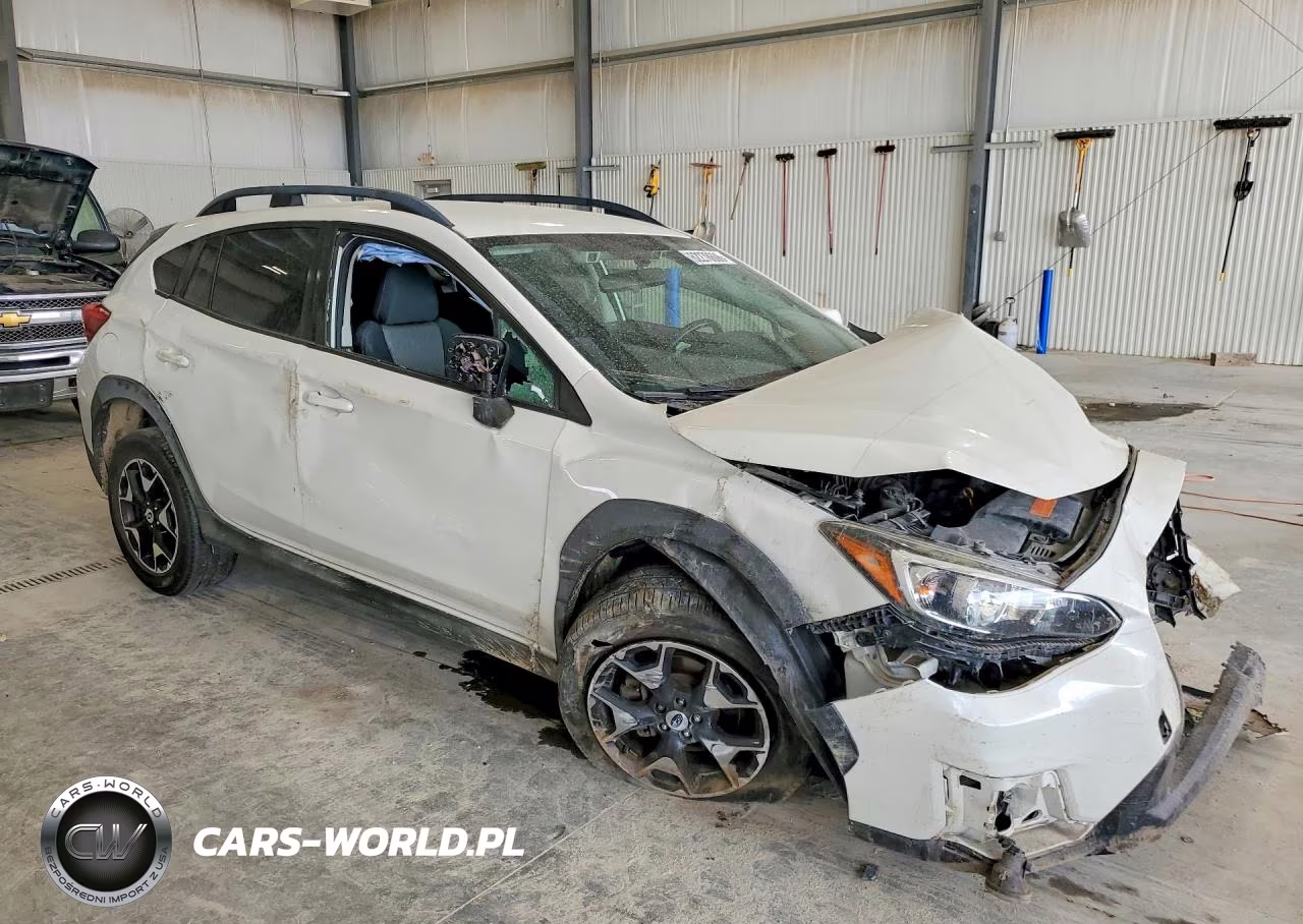 2018 Subaru Crosstrek Premium VIN:JF2GTADCXJH211503 - 4