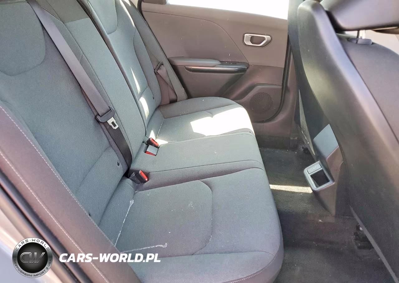 2025 Kia K4 Lxs VIN:3KPFT4DE1SE188228 - 10