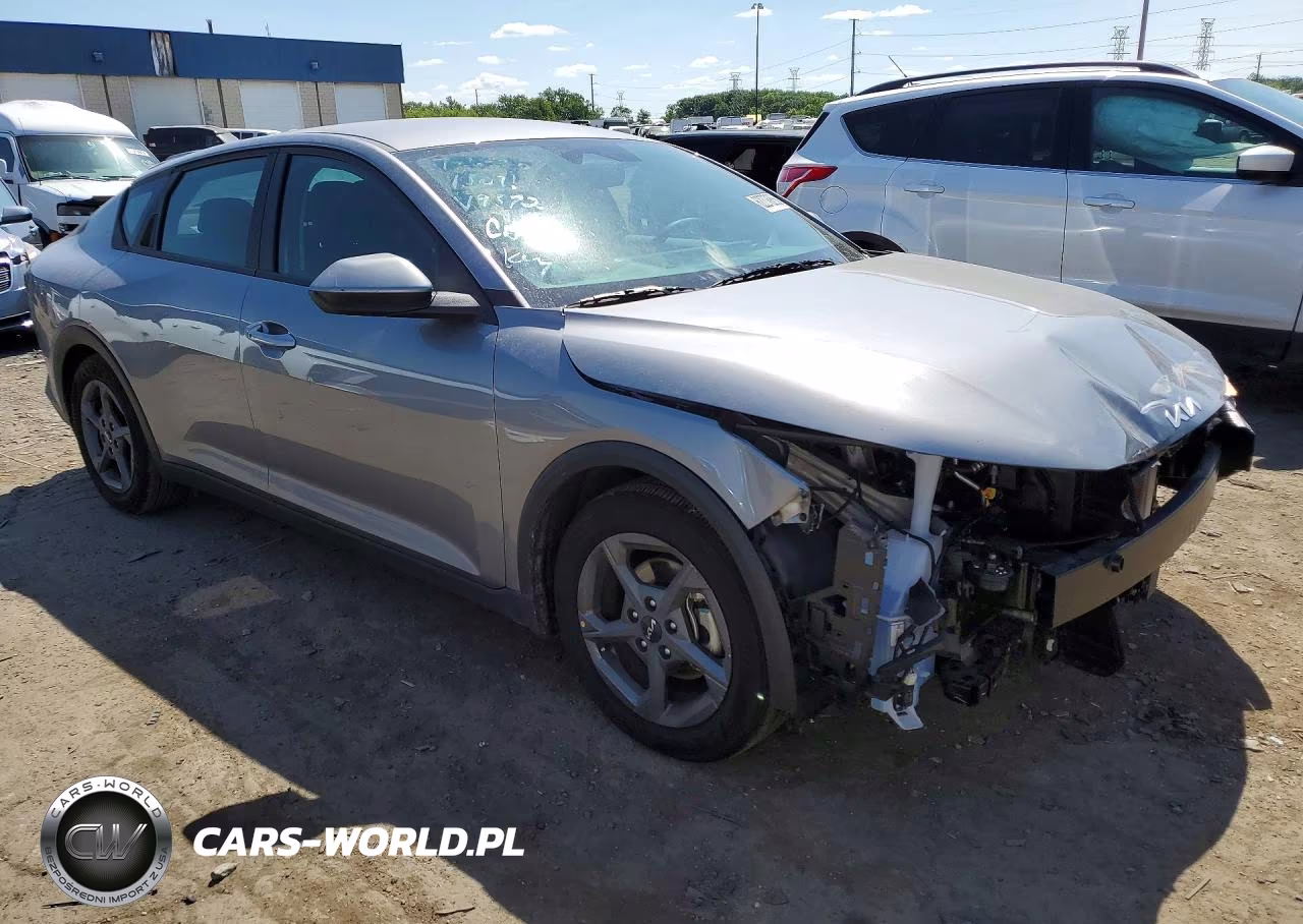 2025 Kia K4 Lxs VIN:3KPFT4DE1SE188228 - 4