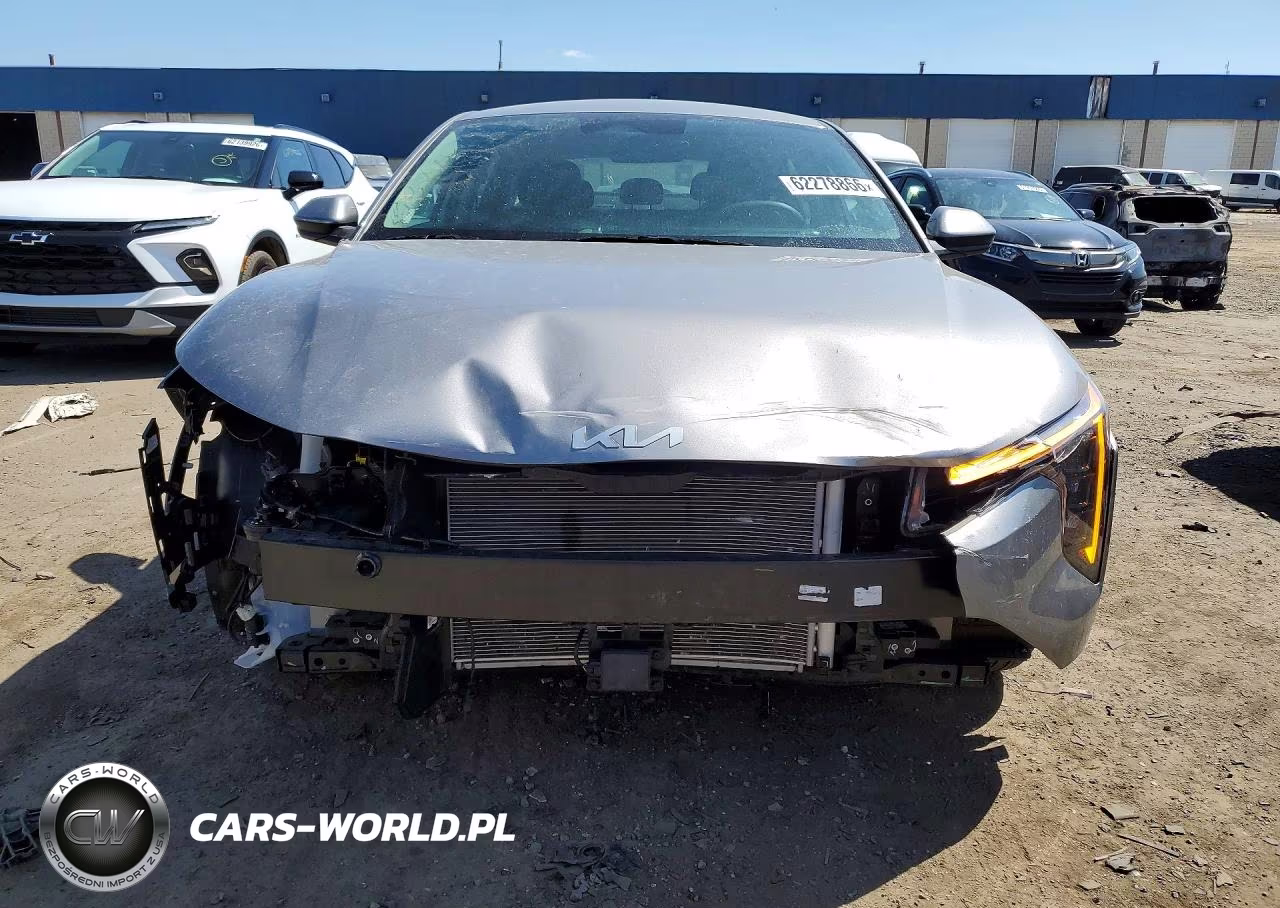 2025 Kia K4 Lxs VIN:3KPFT4DE1SE188228 - 5