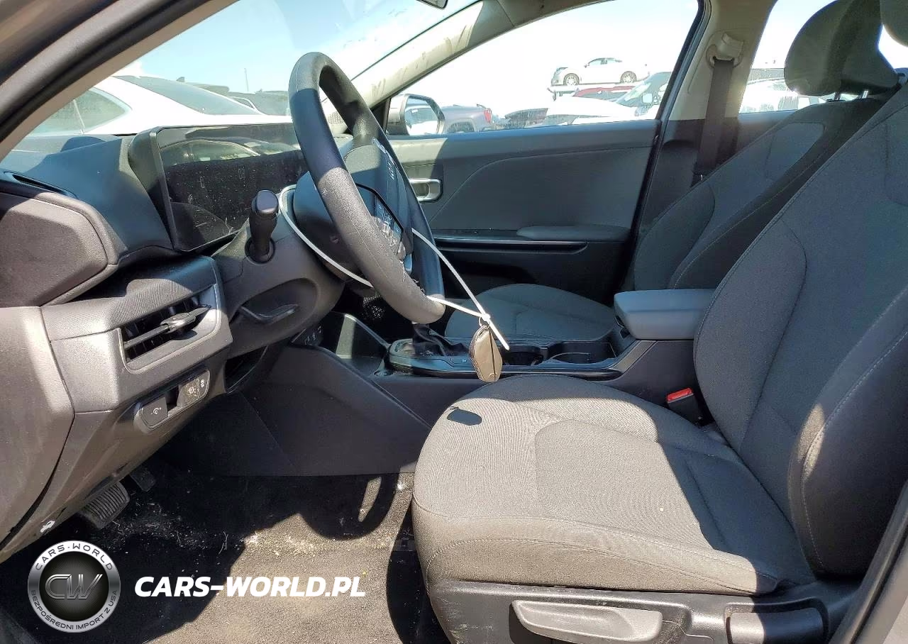 2025 Kia K4 Lxs VIN:3KPFT4DE1SE188228 - 7
