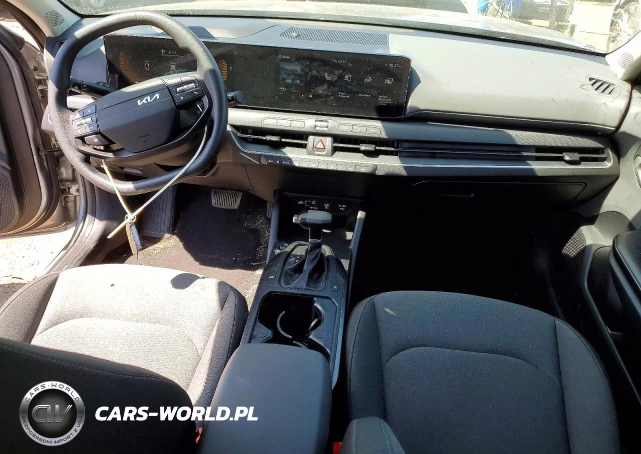2025 Kia K4 Lxs VIN:3KPFT4DE1SE188228 - 8