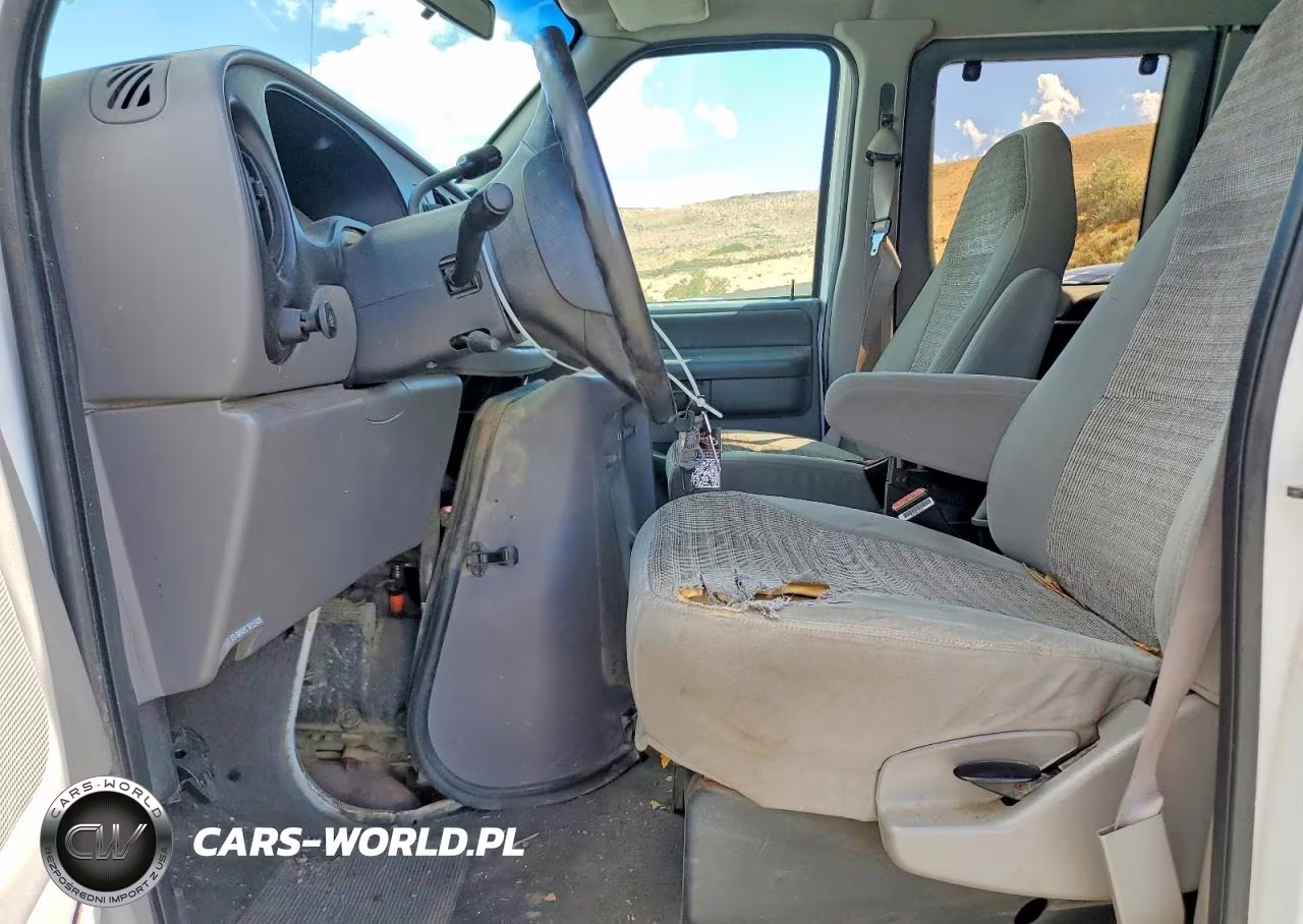 2000 Ford Econoline E350 Super Duty Wagon VIN:1FBSS31S4YHA71224 - 7