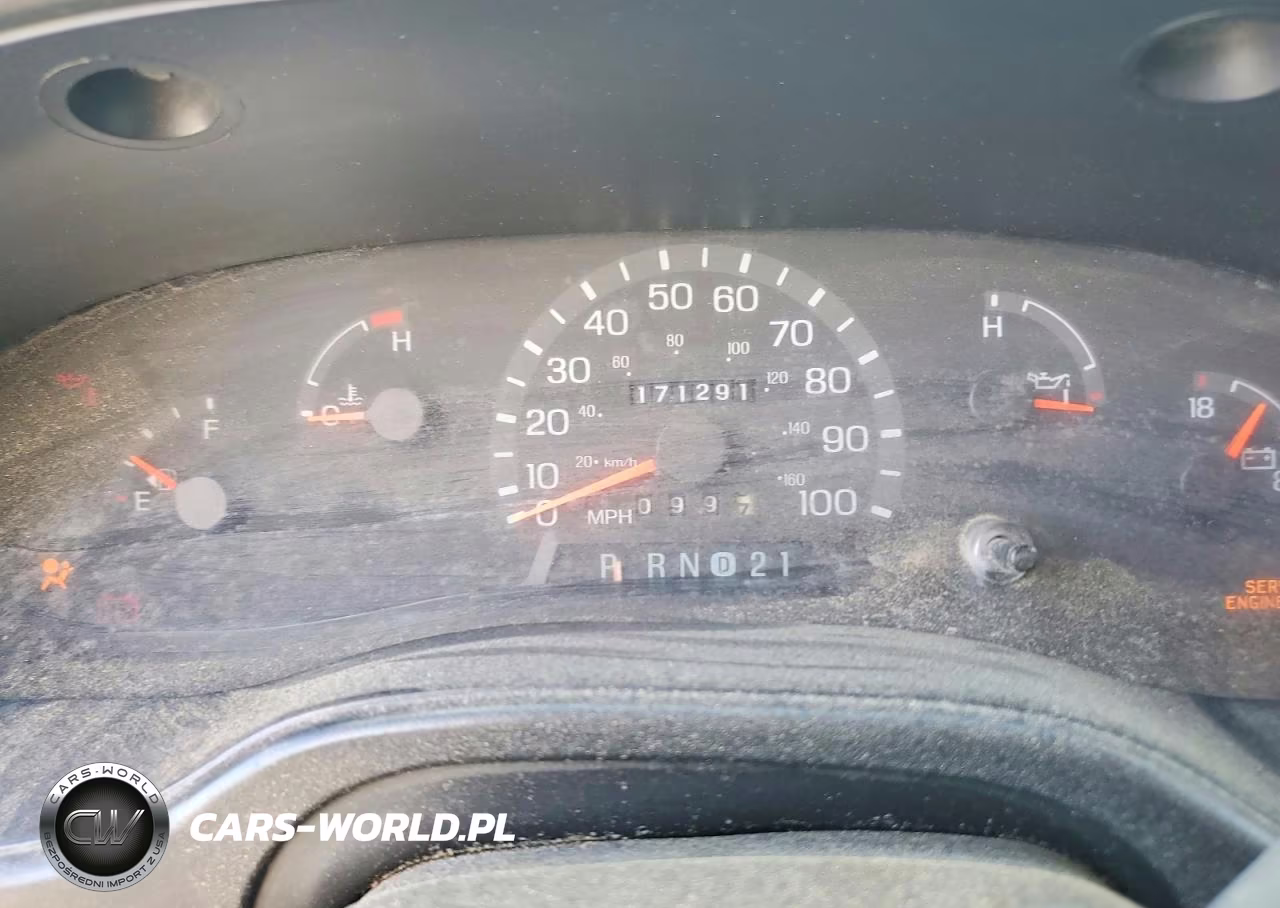 2000 Ford Econoline E350 Super Duty Wagon VIN:1FBSS31S4YHA71224 - 9