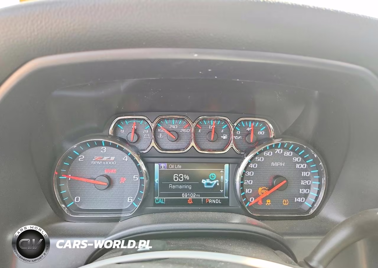 2018 Chevrolet Silverado K1500 Lt VIN:3GCUKREC0JG466074 - 9