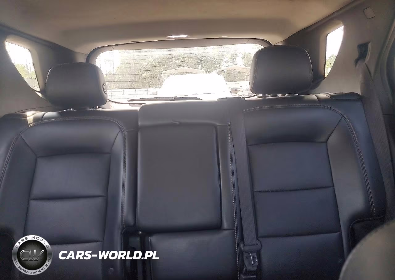 2018 Chevrolet Equinox Premier VIN:2GNAXWEX9J6137897 - 10
