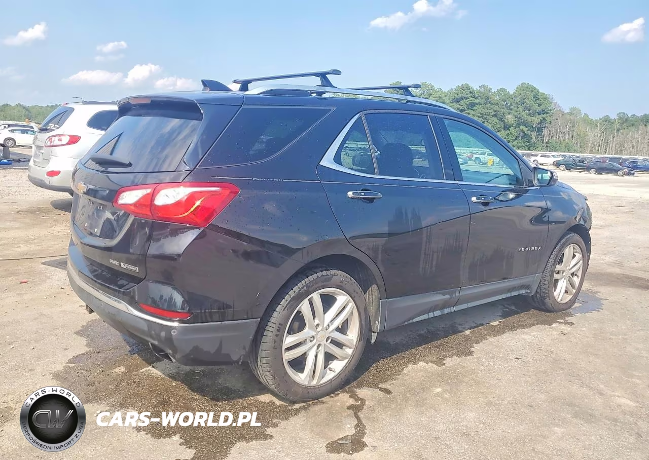 2018 Chevrolet Equinox Premier VIN:2GNAXWEX9J6137897 - 3