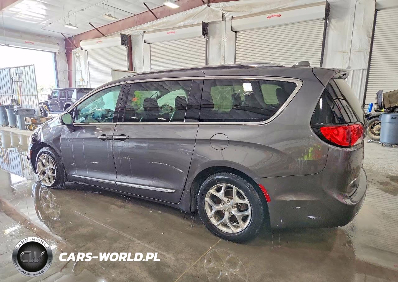2017 Chrysler Pacifica Limited VIN:2C4RC1GG7HR754554 - 2