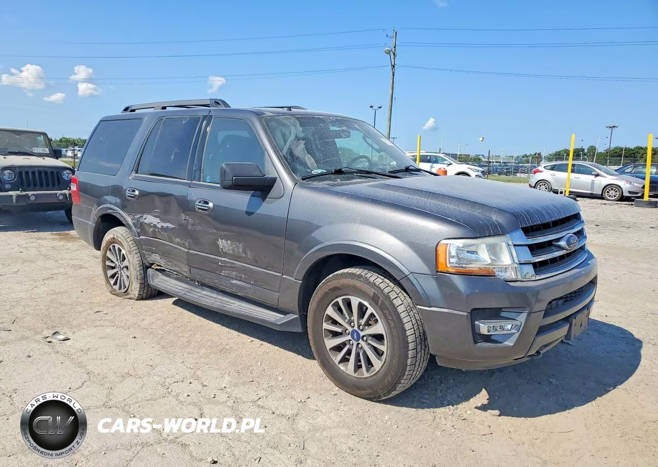 2016 Ford Expedition Xlt VIN:1FMJU1JT7GEF55740 - 4