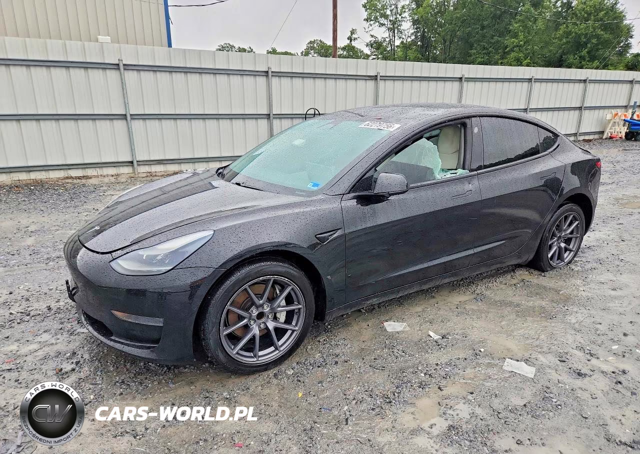 2021 Tesla Model 3 – zdjęcie 1 z 12