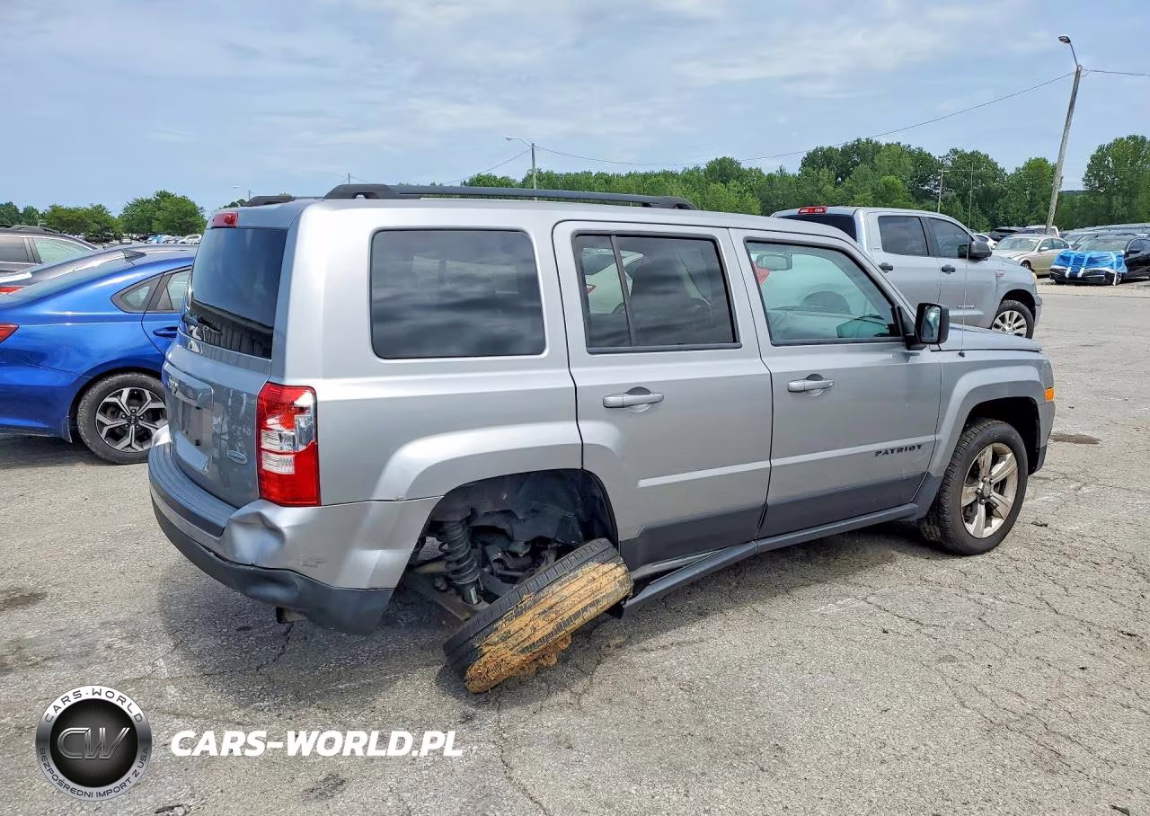 2016 Jeep Patriot Latitude VIN:1C4NJPFA7GD711418 - 3
