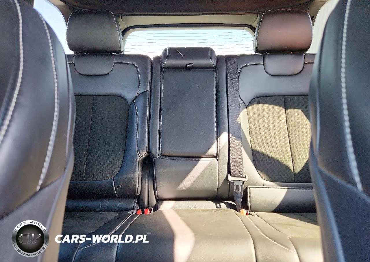 2025 Jeep Grand Cherokee Laredo VIN:1C4RJHAG2SC319755 - 10