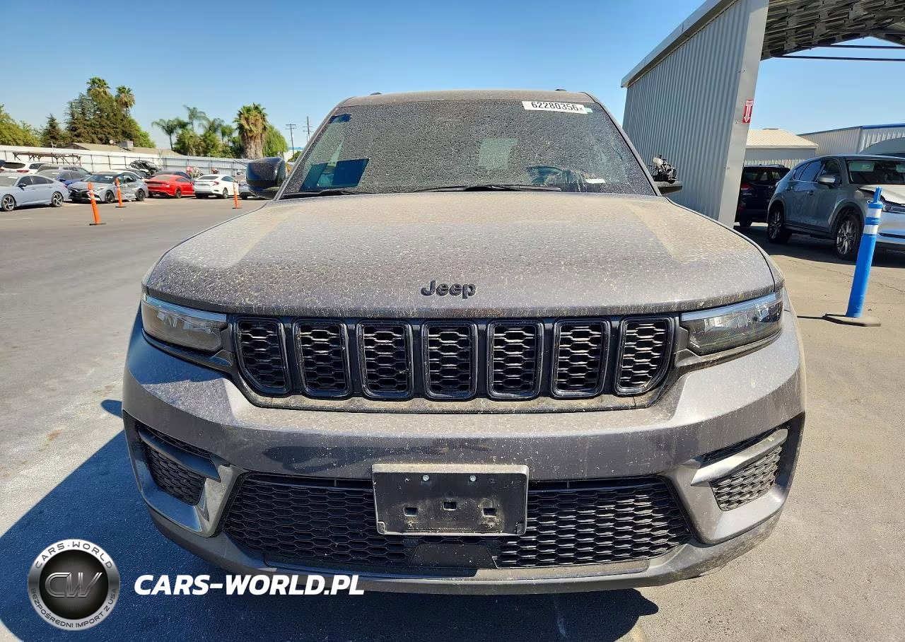 2025 Jeep Grand Cherokee Laredo VIN:1C4RJHAG2SC319755 - 5
