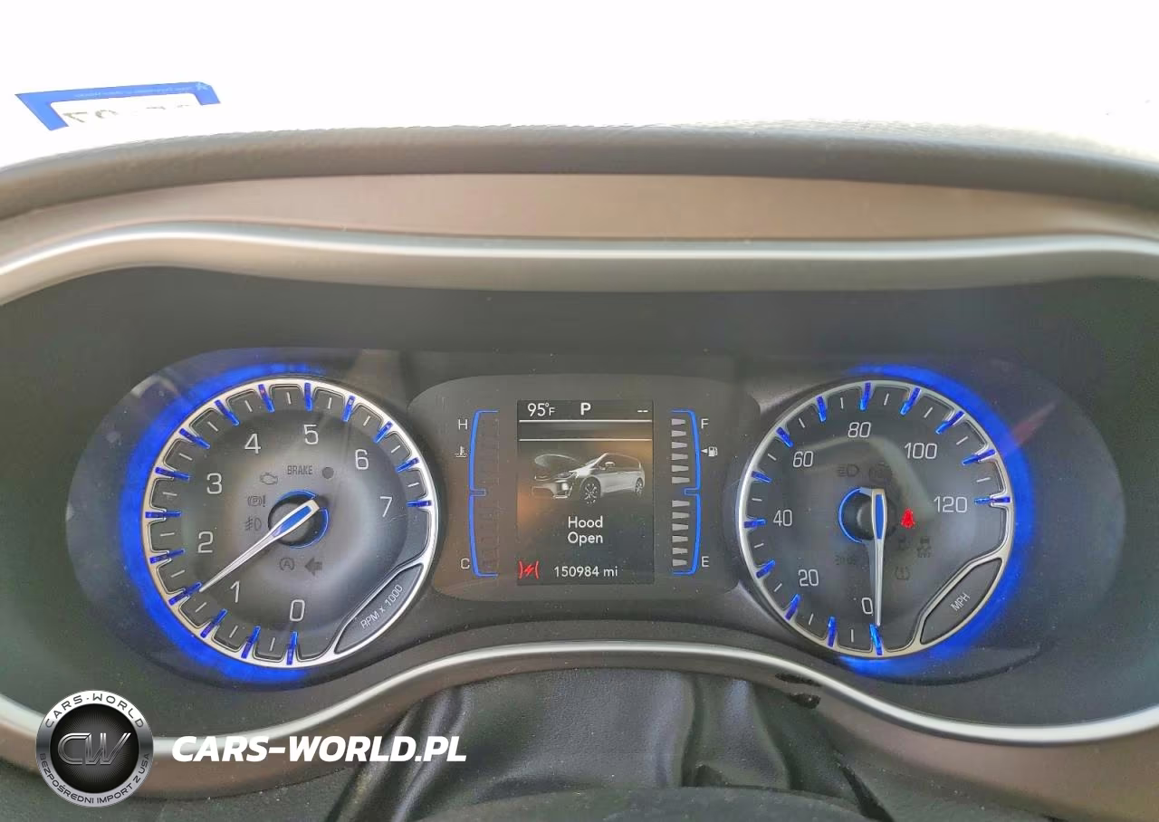 2018 Chrysler Pacifica Touring Plus VIN:2C4RC1FG9JR280114 - 9