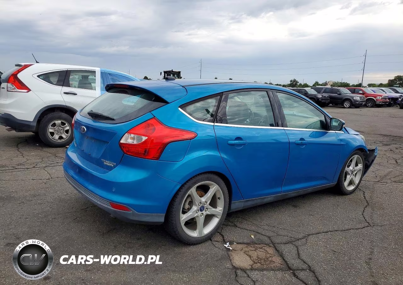 2014 Ford Focus Titanium VIN:1FADP3N20EL185087 - 3