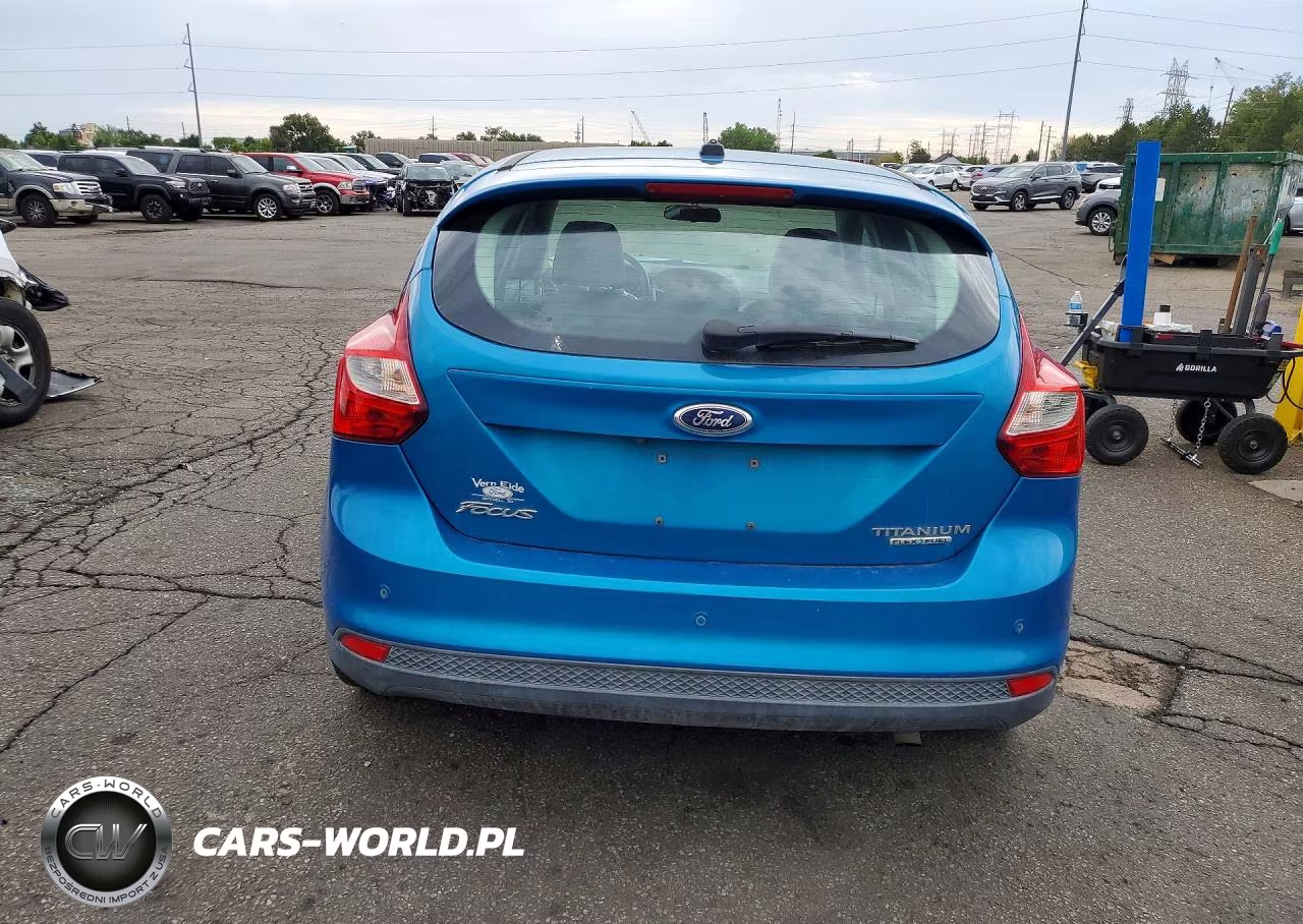 2014 Ford Focus Titanium VIN:1FADP3N20EL185087 - 6