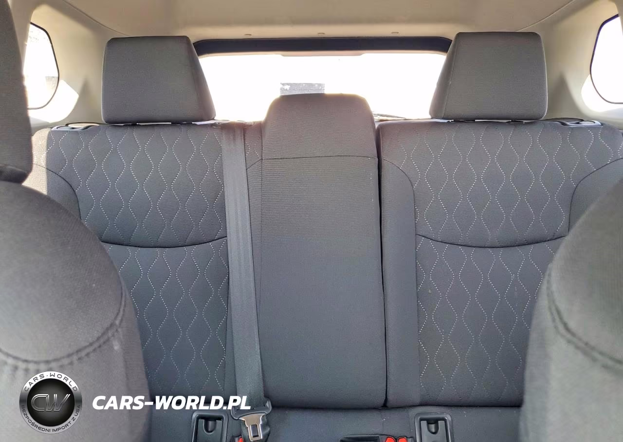 2025 Toyota Corolla Cross Le VIN:7MUBAAAG2SV133517 - 10