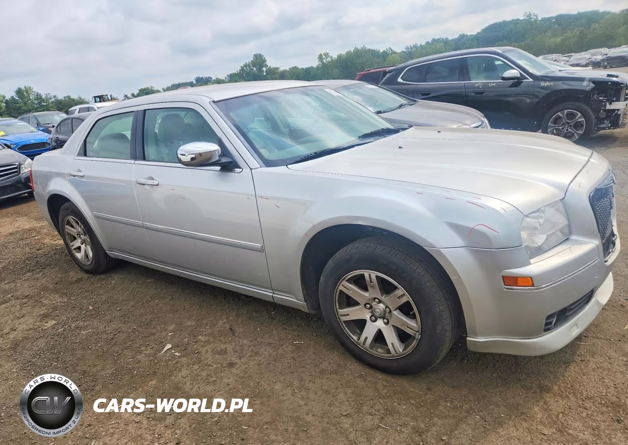 2007 Chrysler 300 Touring VIN:2C3KA53G77H803474 - 4