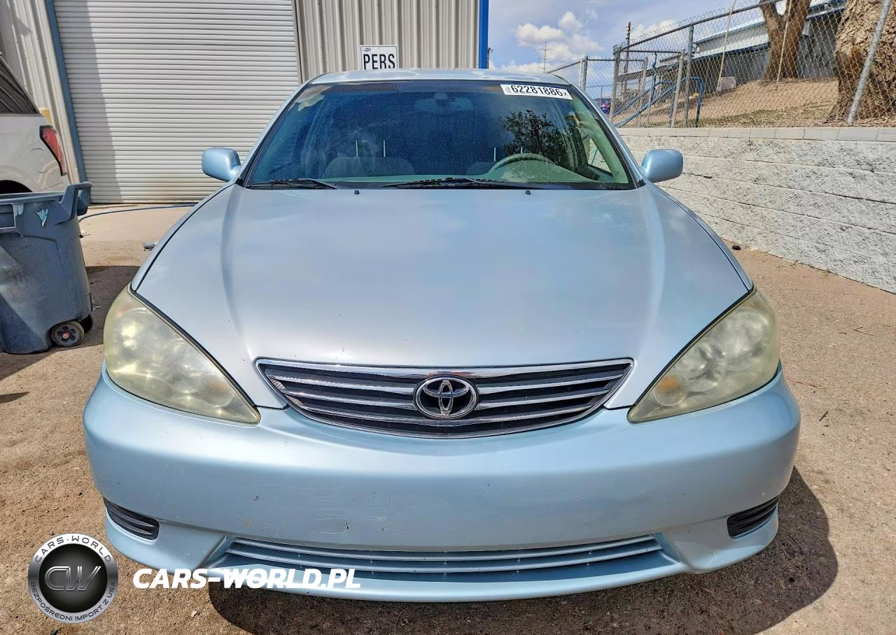 2005 Toyota Camry Xle VIN:4T1BE30K45U971205 - 5