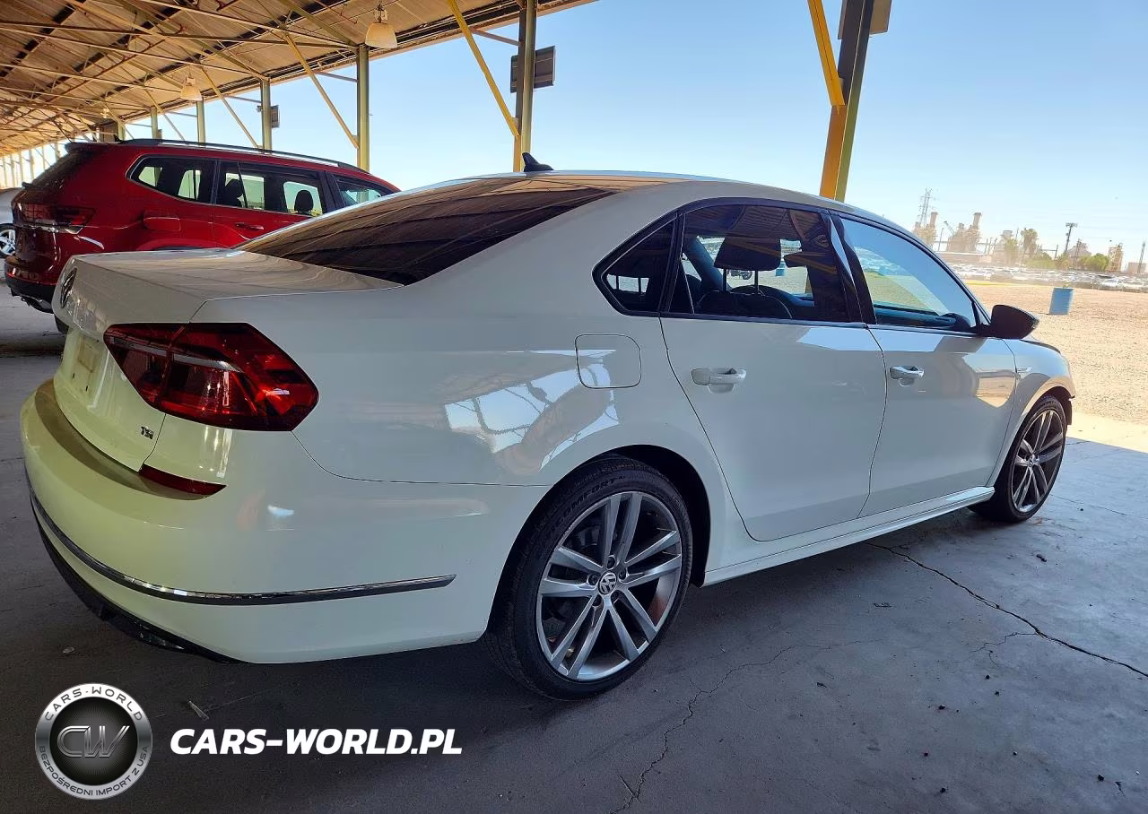 2018 Volkswagen Passat S VIN:1VWAA7A33JC040010 - 3
