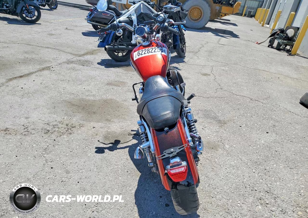 2013 Harley-Davidson Xl1200 C VIN:1HD1CT319DC418268 - 4