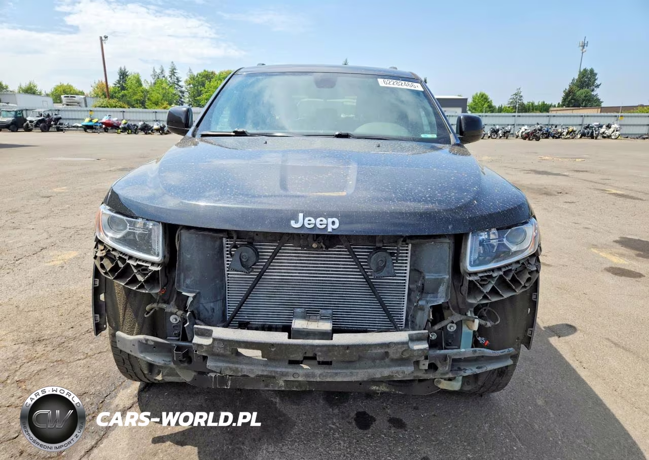 2015 Jeep Grand Cherokee Laredo VIN:1C4RJFAG8FC173694 - 5