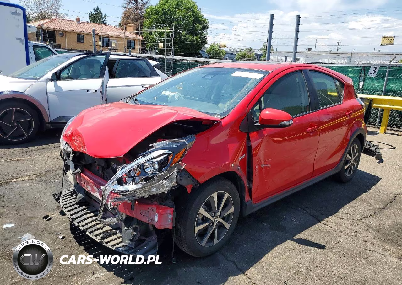 2018 Toyota Prius C Four